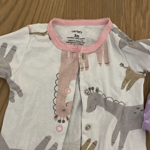 Carters snap onesie pajamas 3M - Picture 2 of 5
